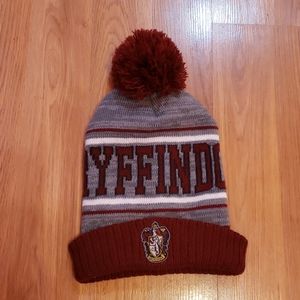 Harry Potter Gryffindor Beanie with pom pom.